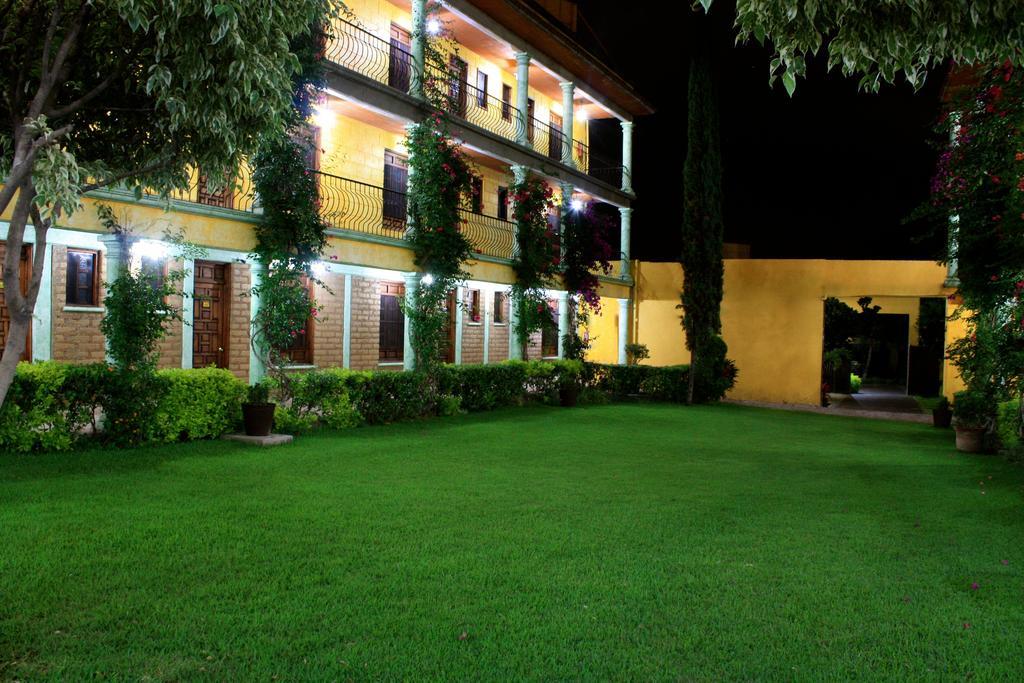 Hotel Oaxtepec Exterior photo
